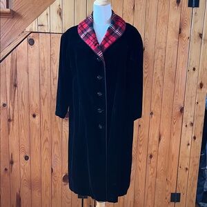 Jacques Griffe Black Velvet Coat with Tartan Collar and Lining 1950s 1960s